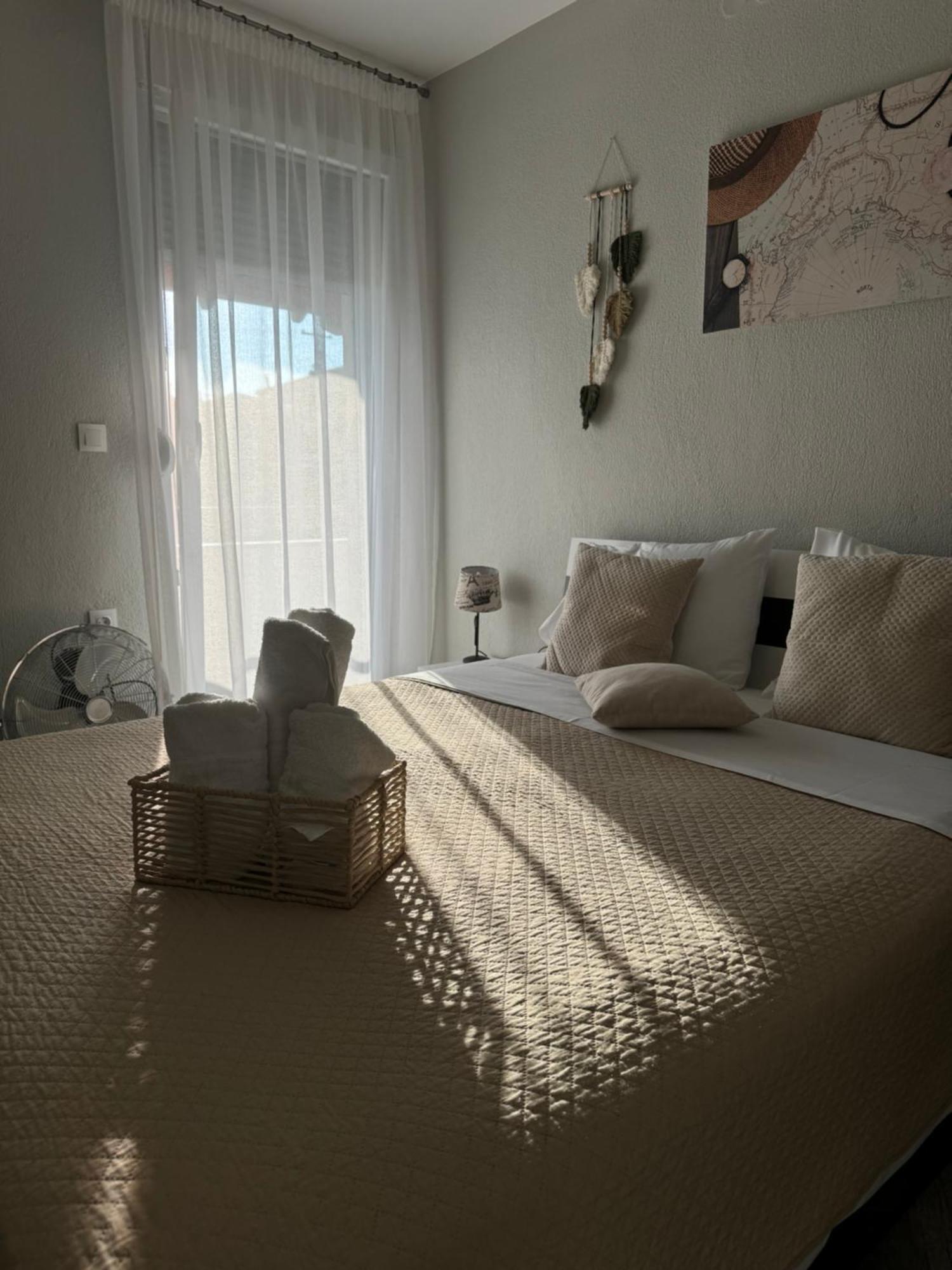 Private Modern Apartment Неа-Рода Экстерьер фото