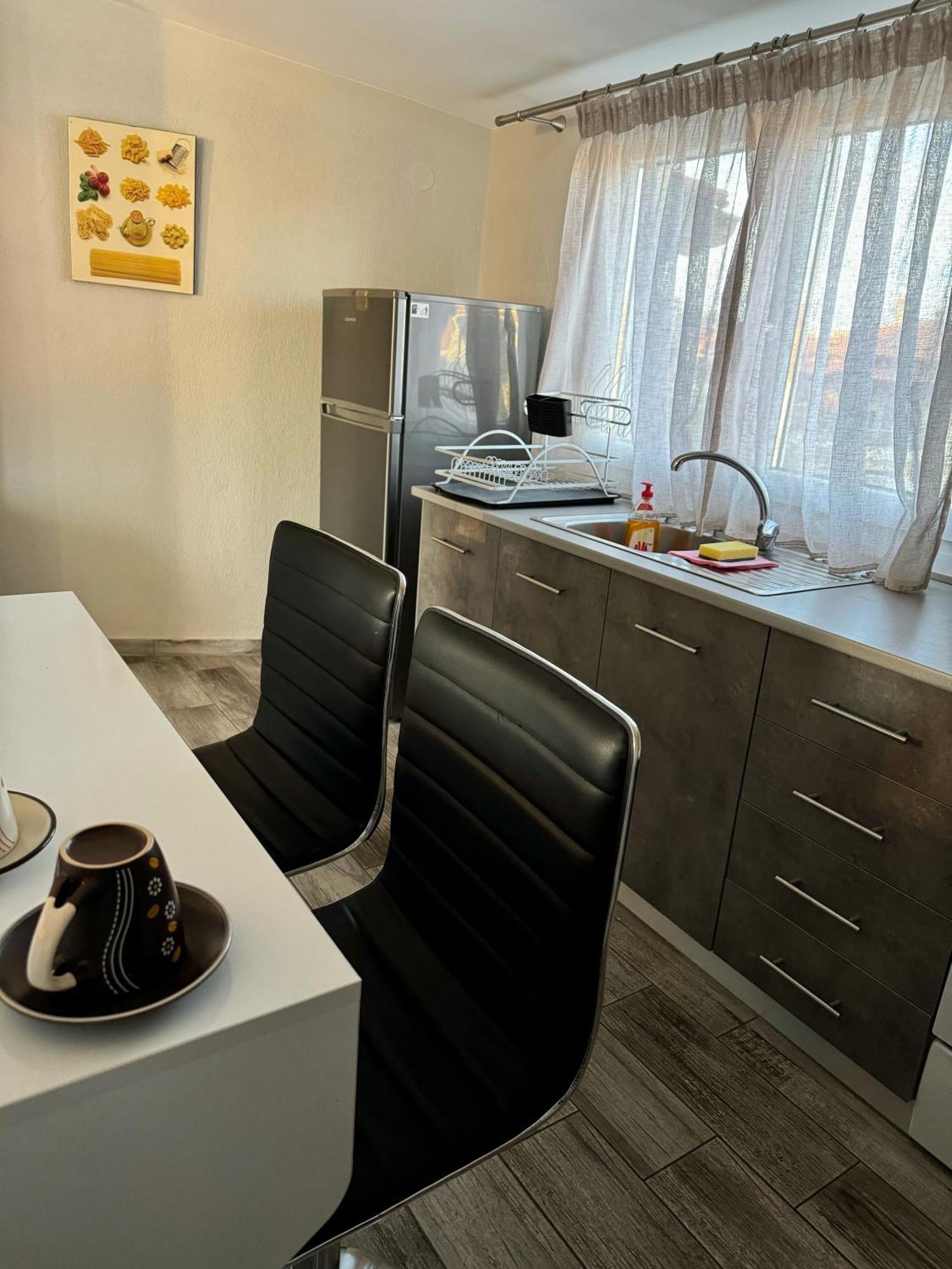 Private Modern Apartment Неа-Рода Экстерьер фото